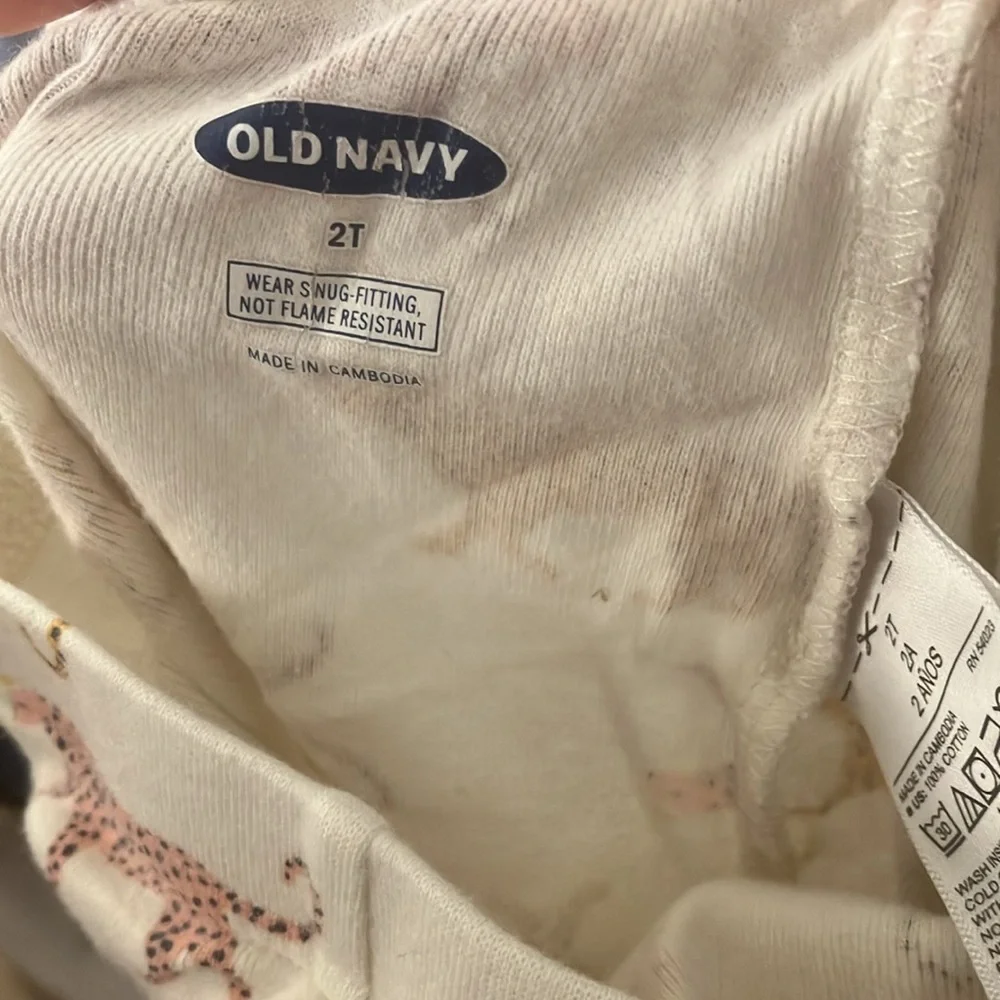Old navy children’s sleep bottoms 2t